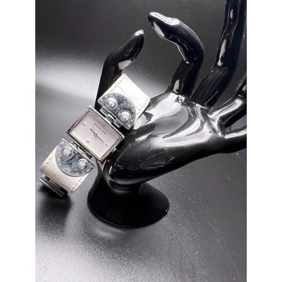 Michael Kors White Leather Watch - Picture 6 of 8